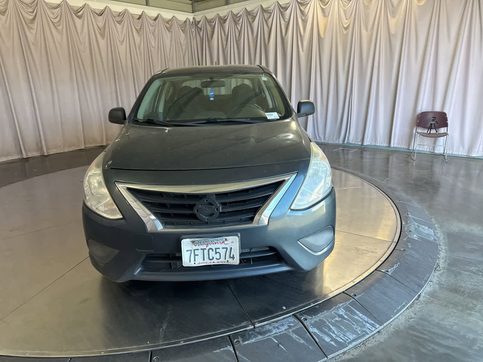 Used 2015 Nissan Versa S Plus FWD image 2
