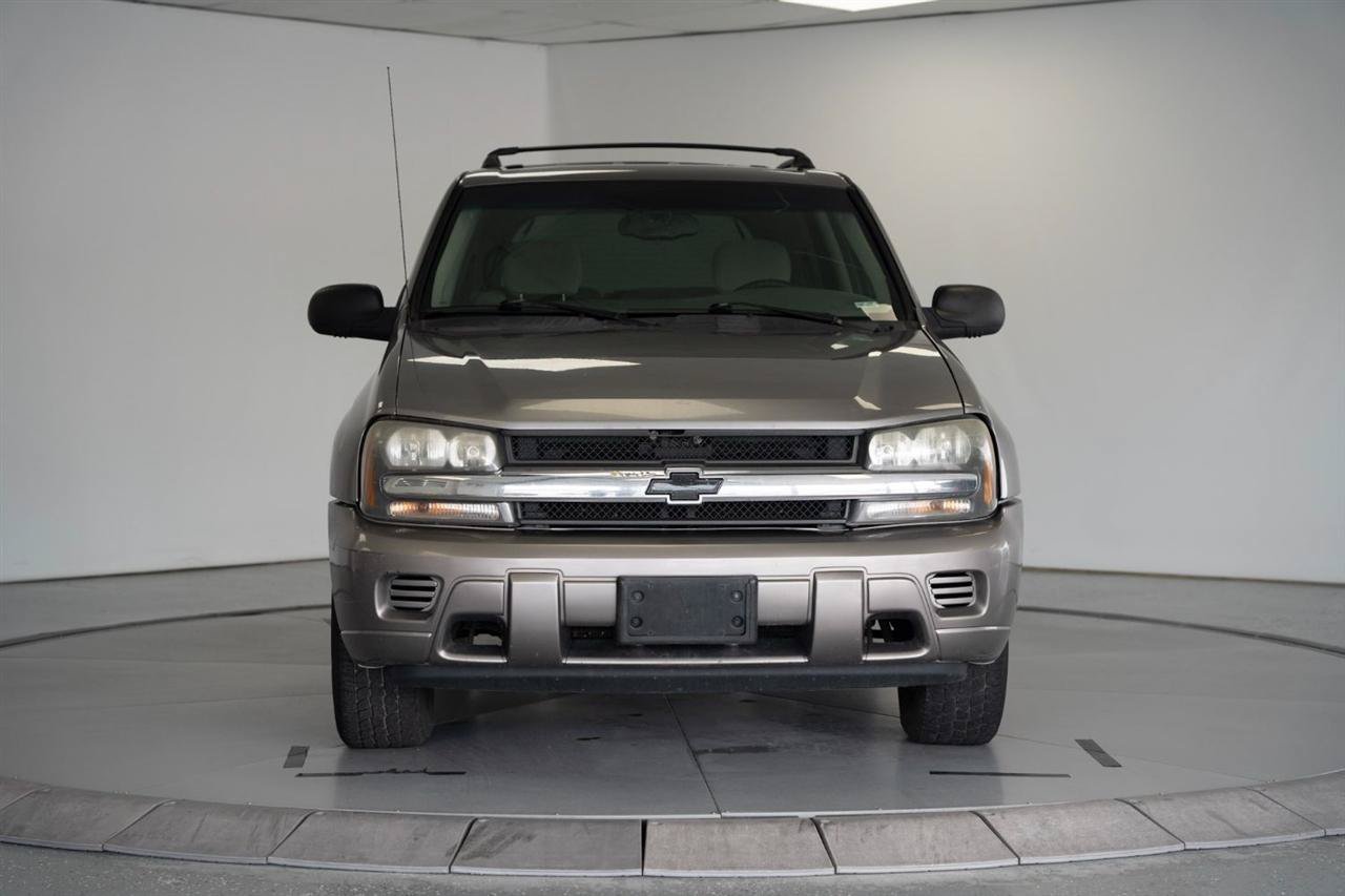 Used 2007 Chevrolet TrailBlazer LS w/ LS Preferred Equipment Group AWD/4WD image 2