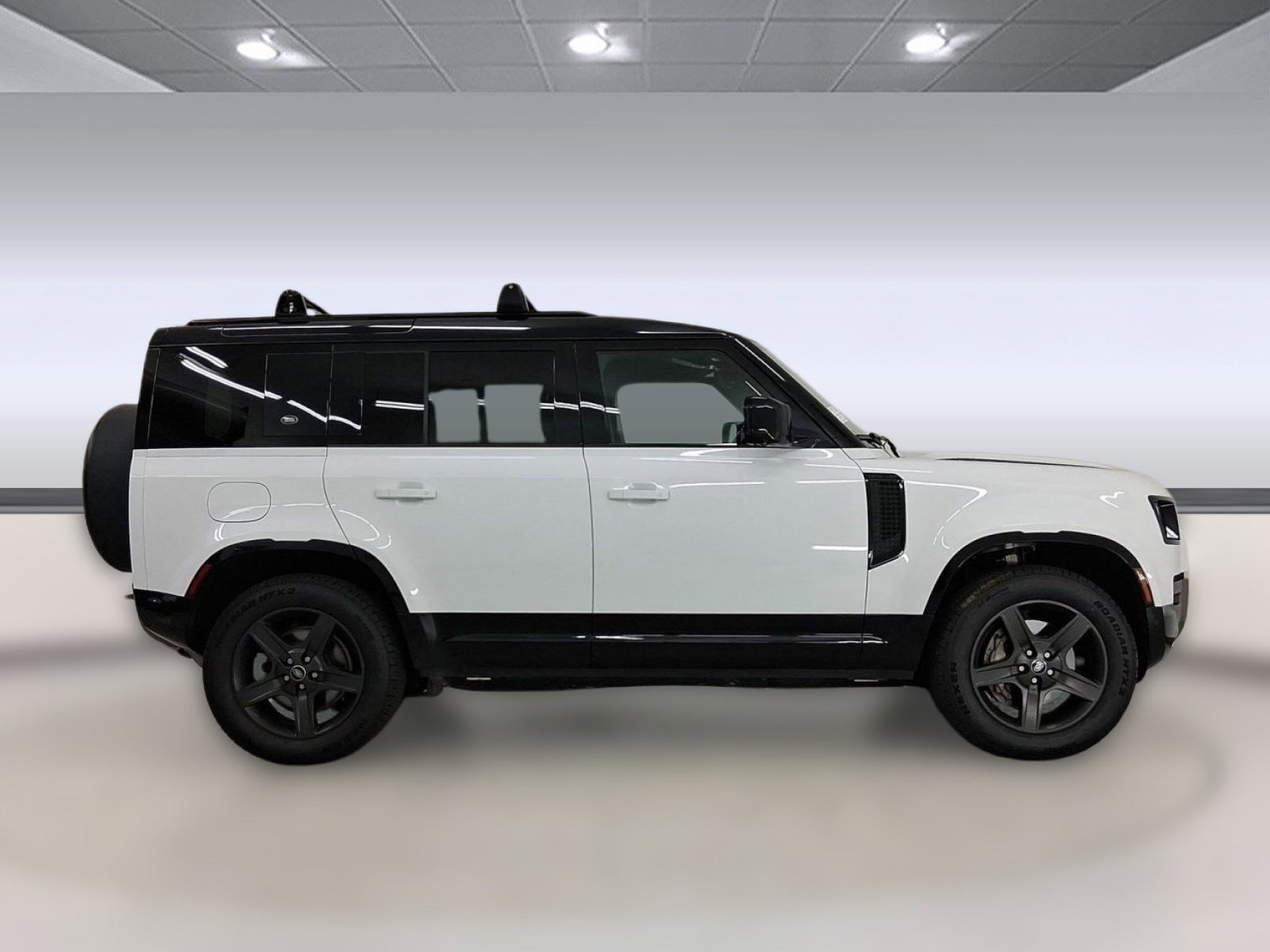 Used 2022 Land Rover Defender 110 X-Dynamic SE image 8