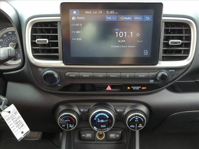 Used 2022 Hyundai Venue SEL FWD image 14