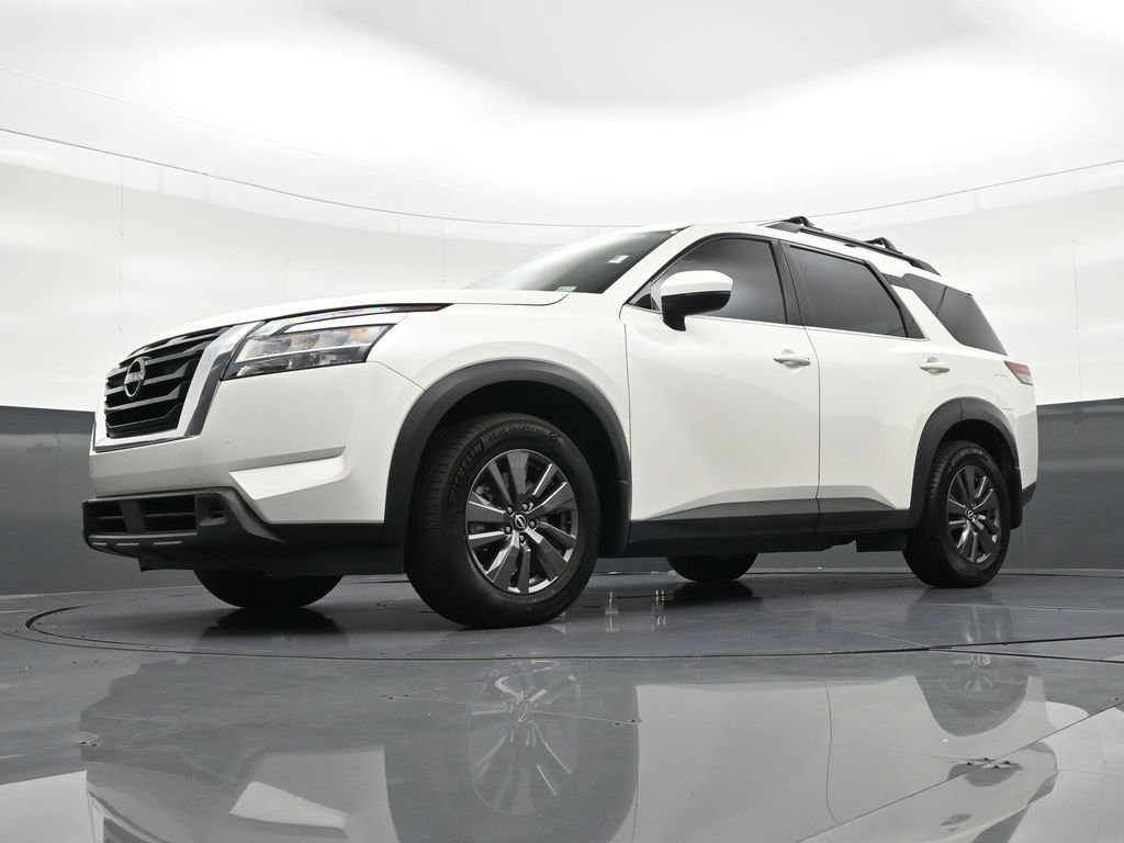 Used 2022 Nissan Pathfinder SV image 24
