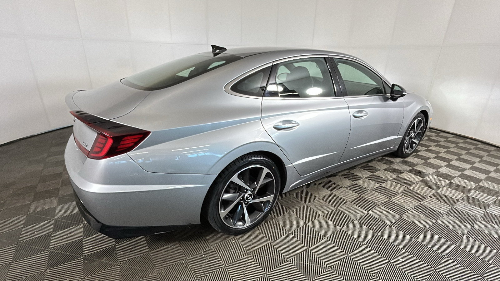 Used 2021 Hyundai Sonata SEL Plus FWD image 3