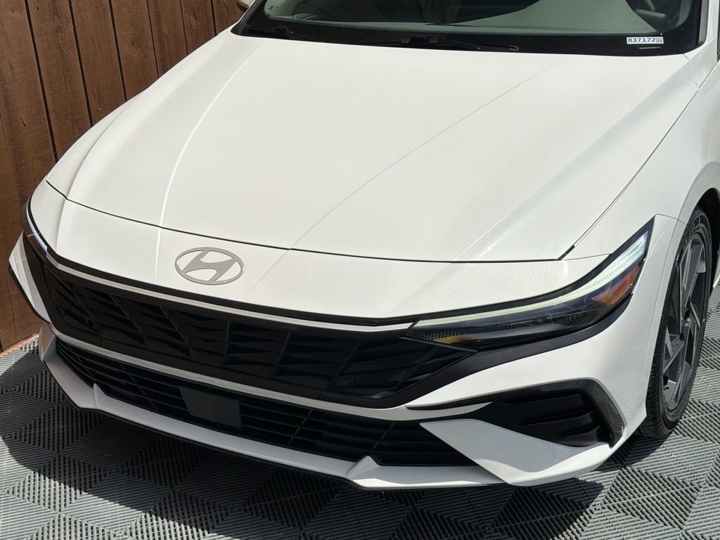 Used 2024 Hyundai Elantra SEL w/ Convenience Package FWD image 20