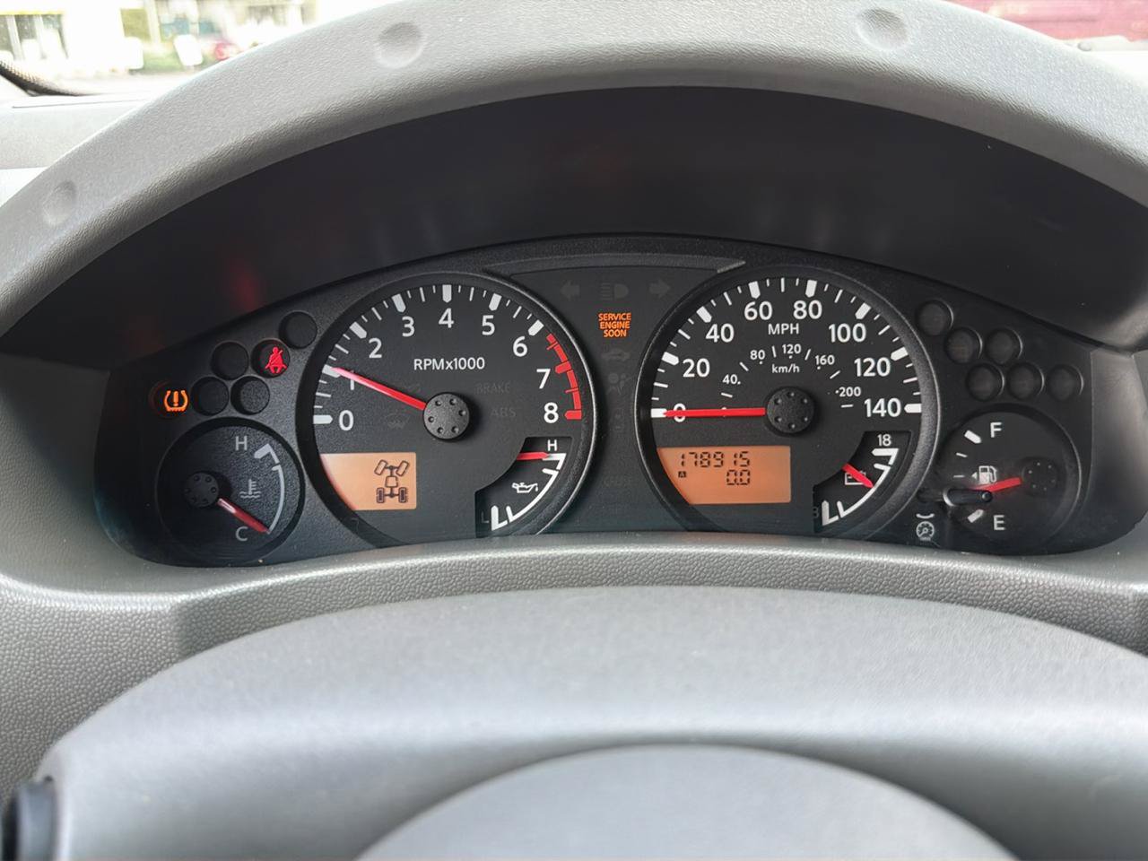 Used 2005 Nissan Frontier SE w/ (P01) Power Pkg AWD/4WD image 15
