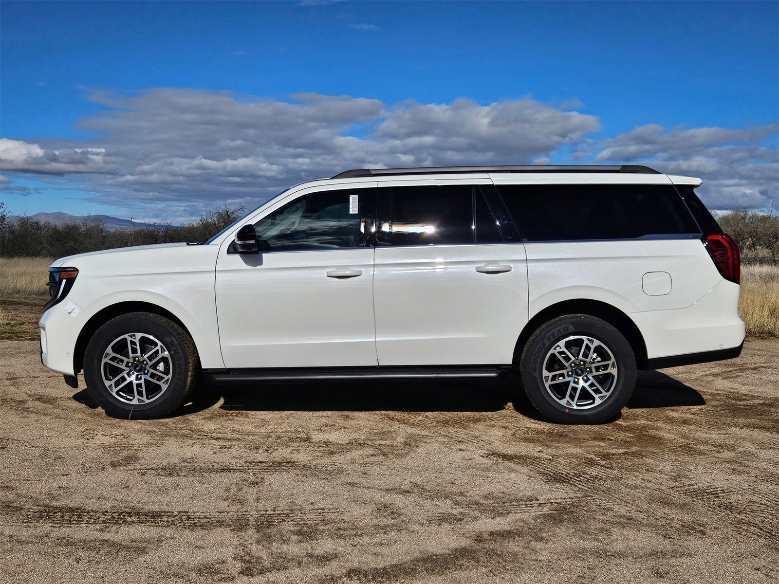 New 2025 Ford Expedition Max Active image 9