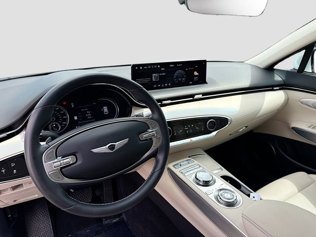Used 2024 Genesis GV70 2.5T w/ Select Package image 9
