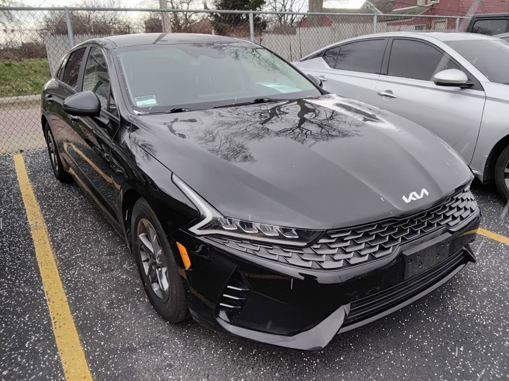 Used 2022 Kia K5 LX image 3