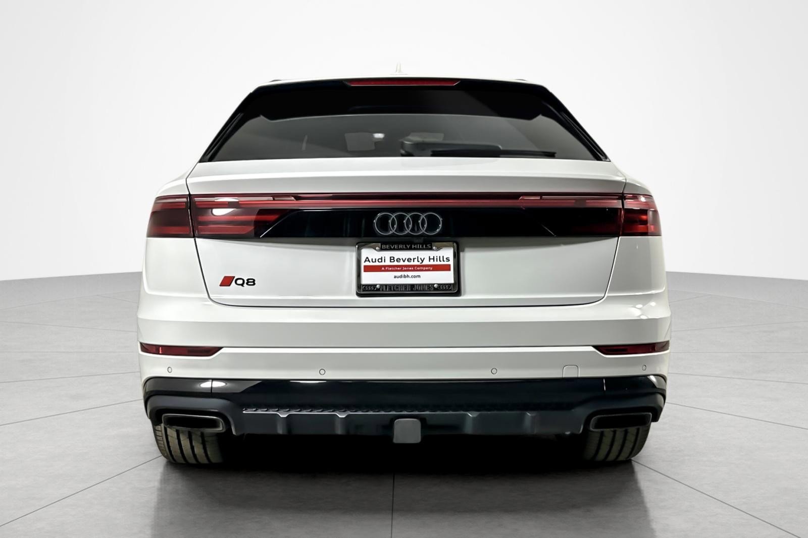 Used 2024 Audi Q8 Premium Plus w/ Premium Plus Package image 4