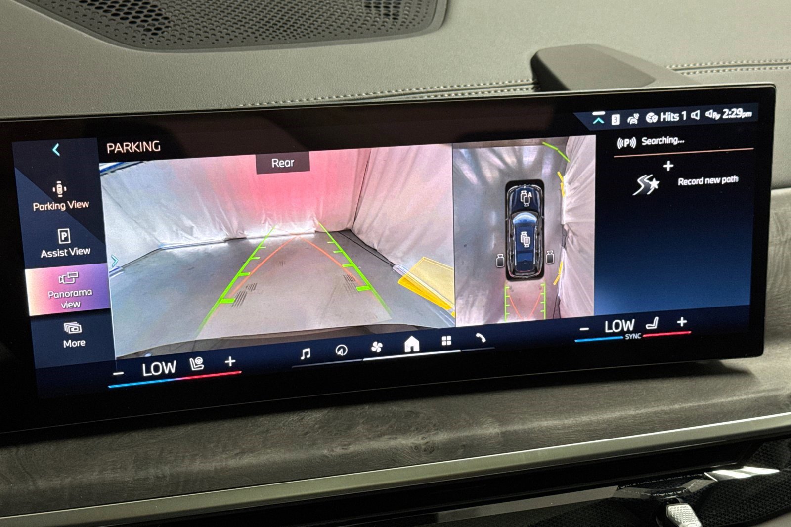 New 2026 BMW X7 xDrive40i w/ Premium Package image 24