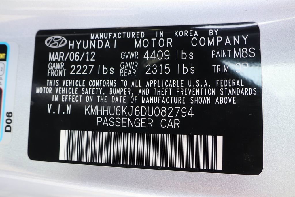 Used 2013 Hyundai Genesis 3.8 RWD image 40