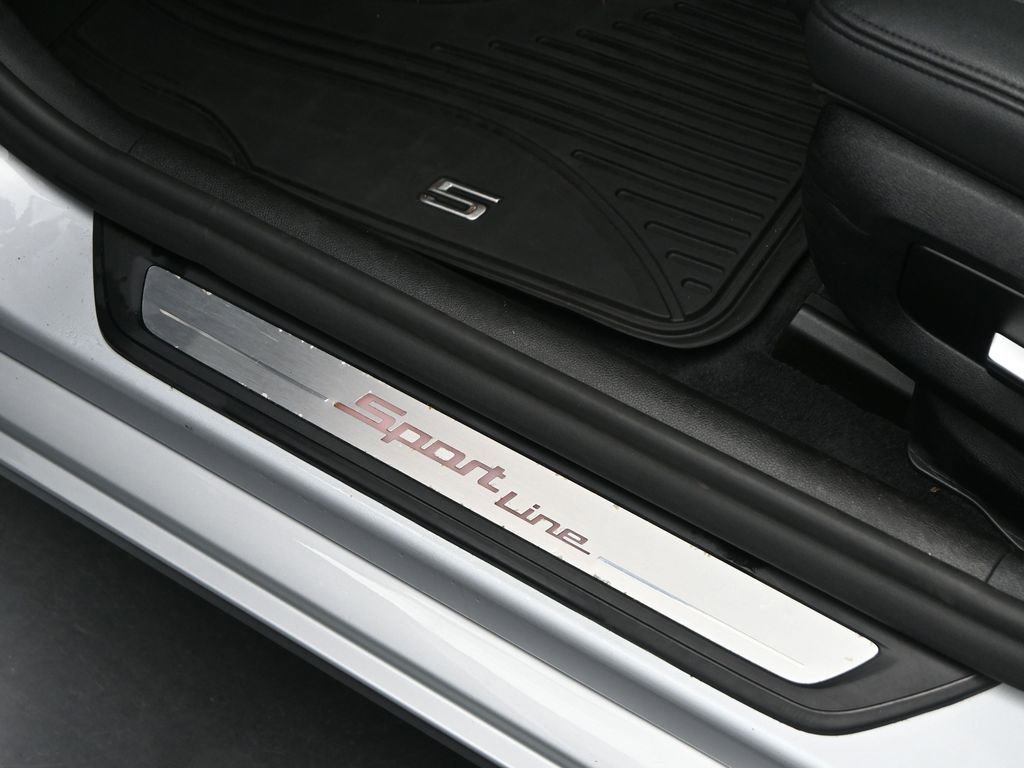 Used 2019 BMW 530i xDrive w/ Convenience Package image 13