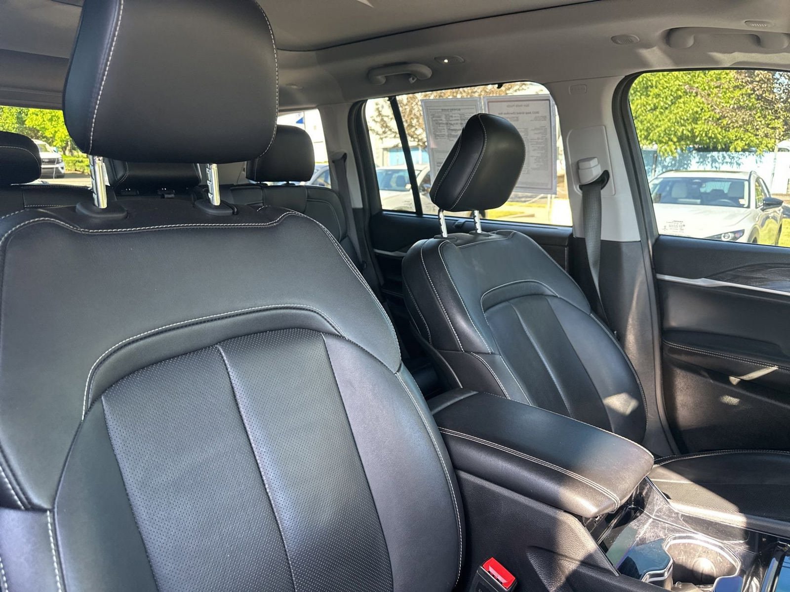 Used 2022 Jeep Grand Cherokee Limited 4xe w/ Luxury Tech Group II AWD/4WD image 17