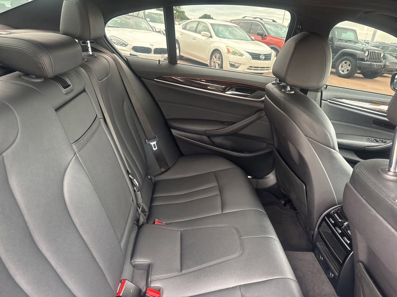 Used 2018 BMW 530i xDrive AWD/4WD image 31