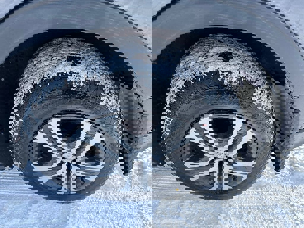 Used 2016 Toyota RAV4 LE image 22