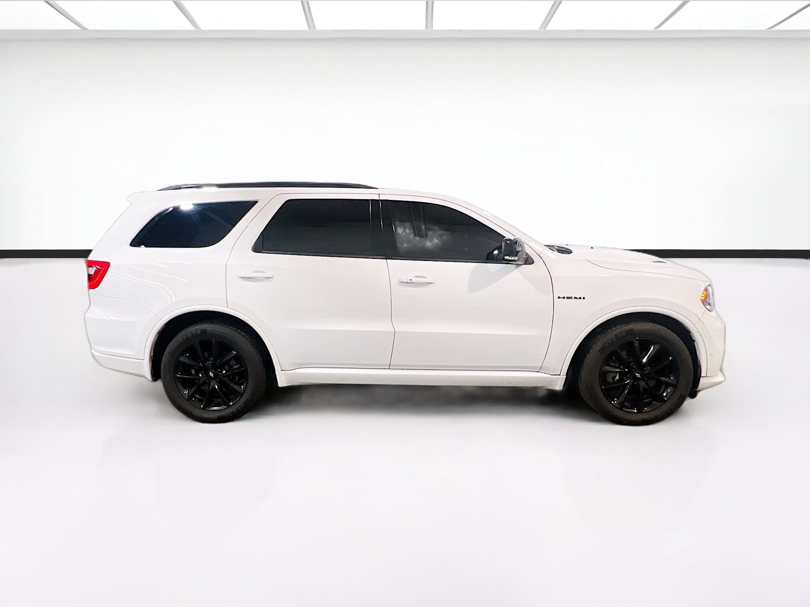 Used 2018 Dodge Durango R/T w/ Technology Group RWD image 26