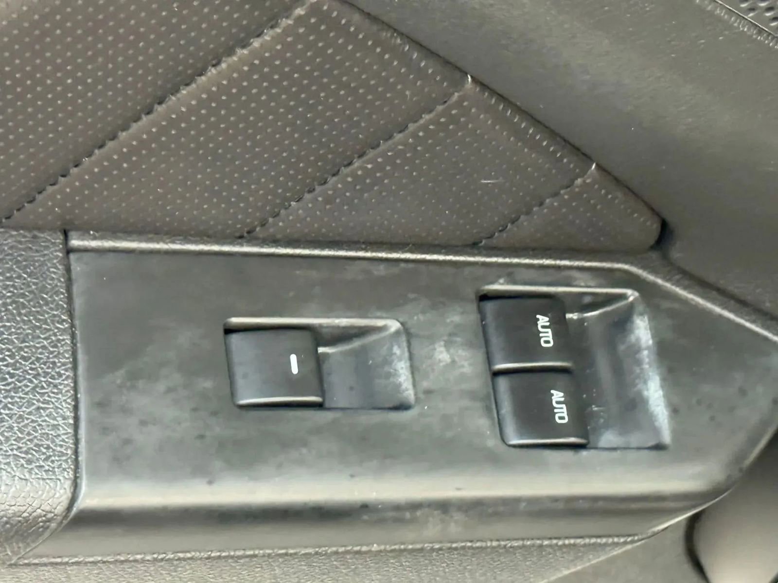 Used 2014 Ford Mustang Premium image 13