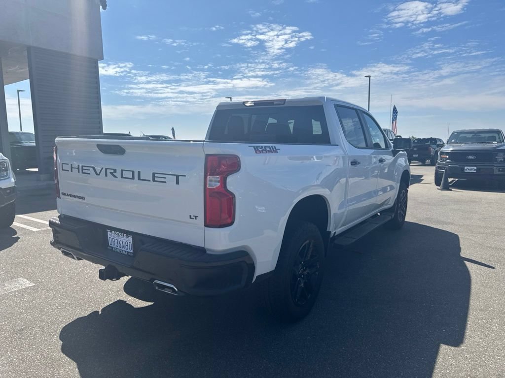 Used 2026 Chevrolet Silverado 1500 LT Trail Boss w/ LT Trail Boss Premium Package AWD/4WD image 9