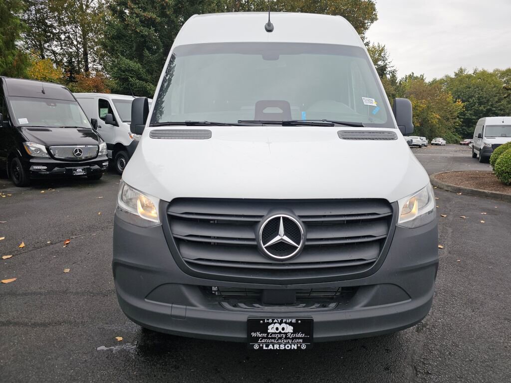 New 2025 Mercedes-Benz Sprinter 2500 image 9
