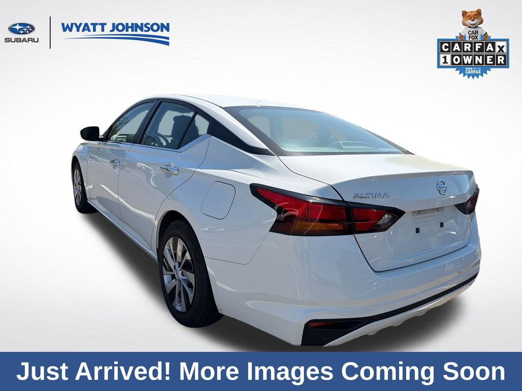 Used 2022 Nissan Altima 2.5 S image 3