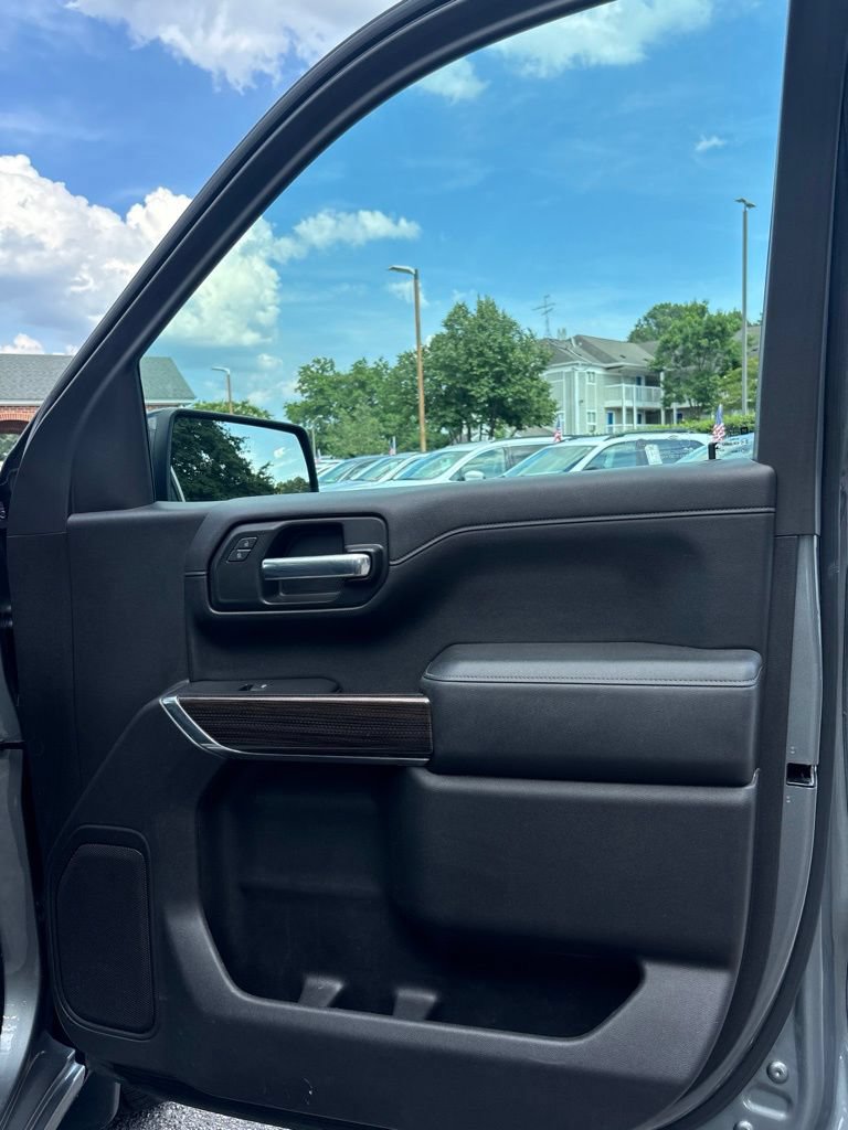Used 2020 Chevrolet Silverado 1500 RST w/ RST Value Package AWD/4WD image 34
