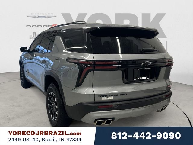 Used 2024 Chevrolet Traverse Z71 image 3