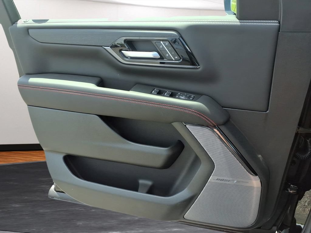 New 2026 GMC Yukon AT4 Ultimate AWD/4WD image 17