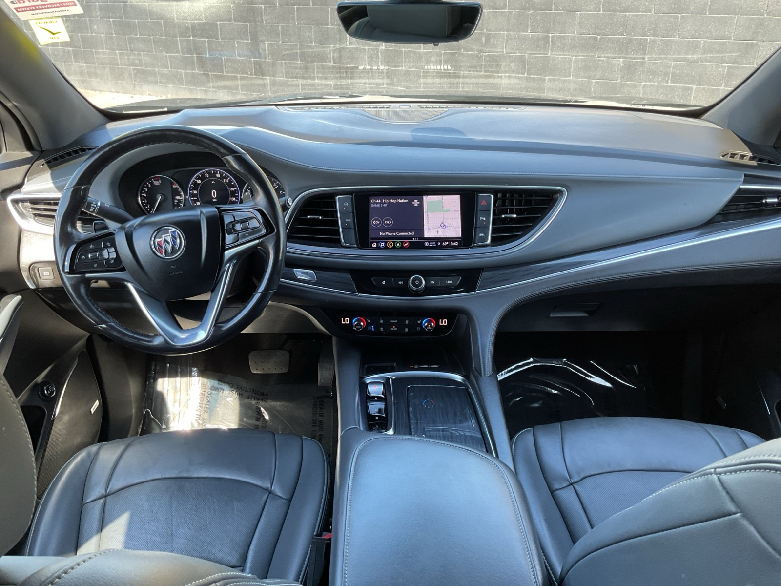 Used 2024 Buick Enclave Premium AWD/4WD image 17
