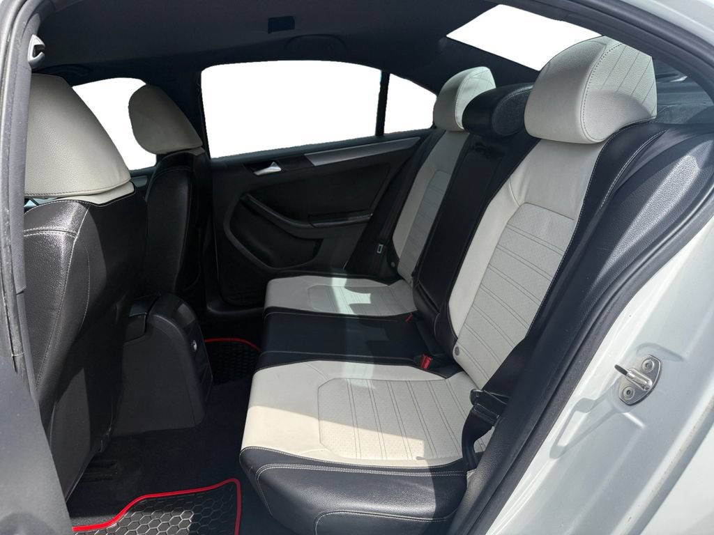 Used 2016 Volkswagen Jetta Sport FWD image 13