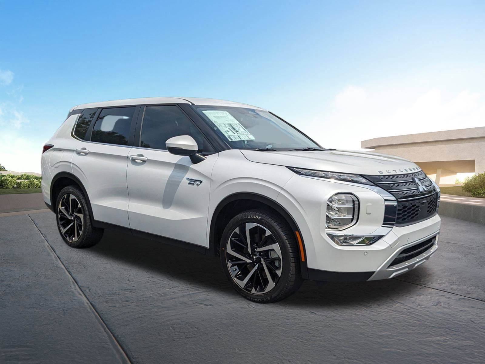 New 2025 Mitsubishi Outlander SE image 1
