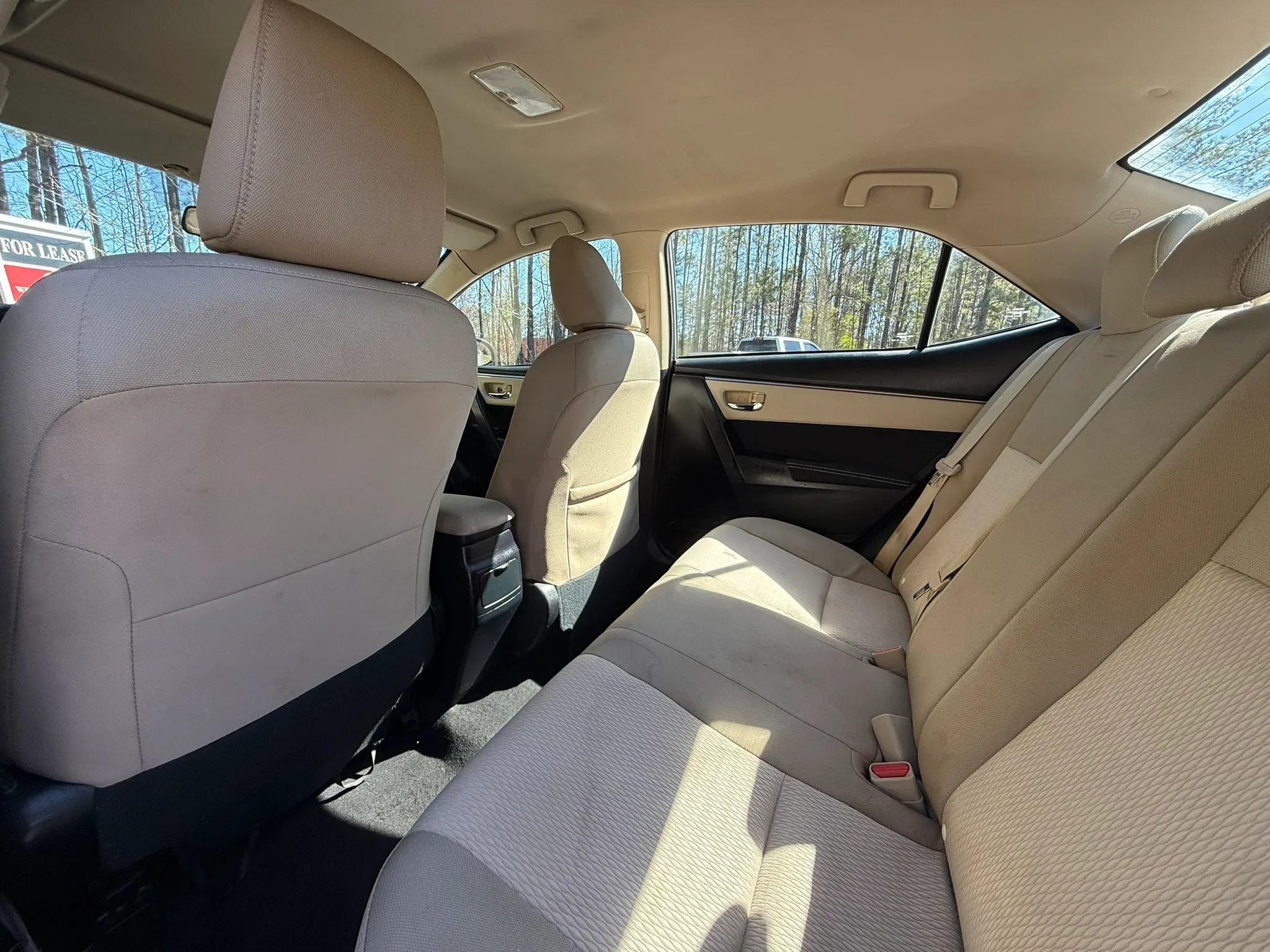 Used 2014 Toyota Corolla LE FWD image 16