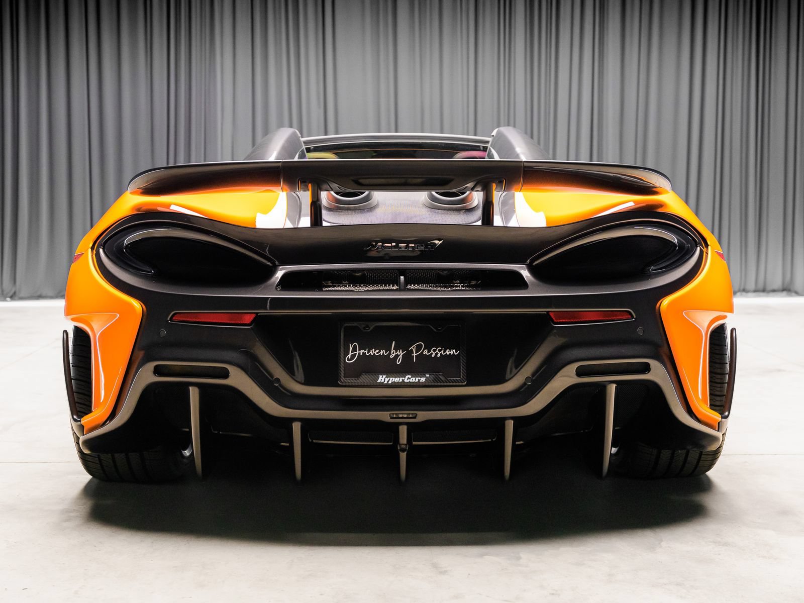 Used 2020 McLaren 600LT Spider RWD image 35