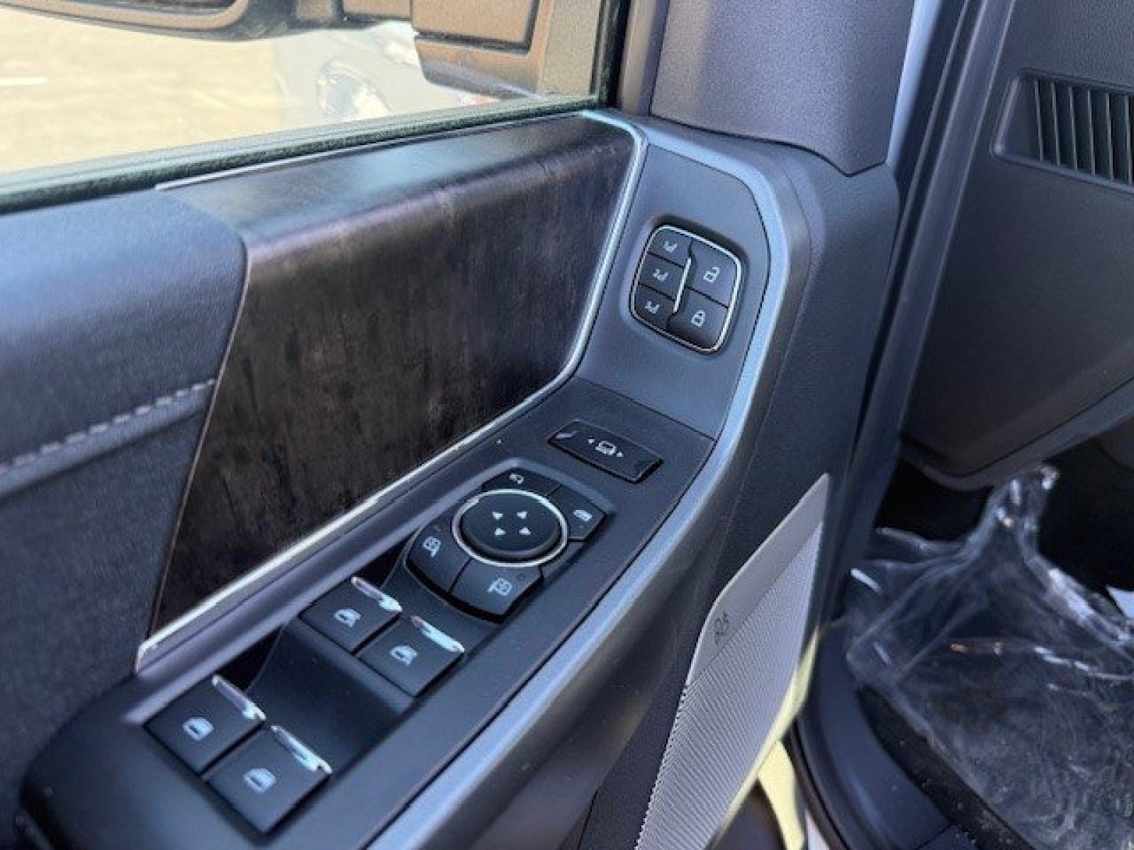 New 2026 Ford F350 Lariat AWD/4WD image 12