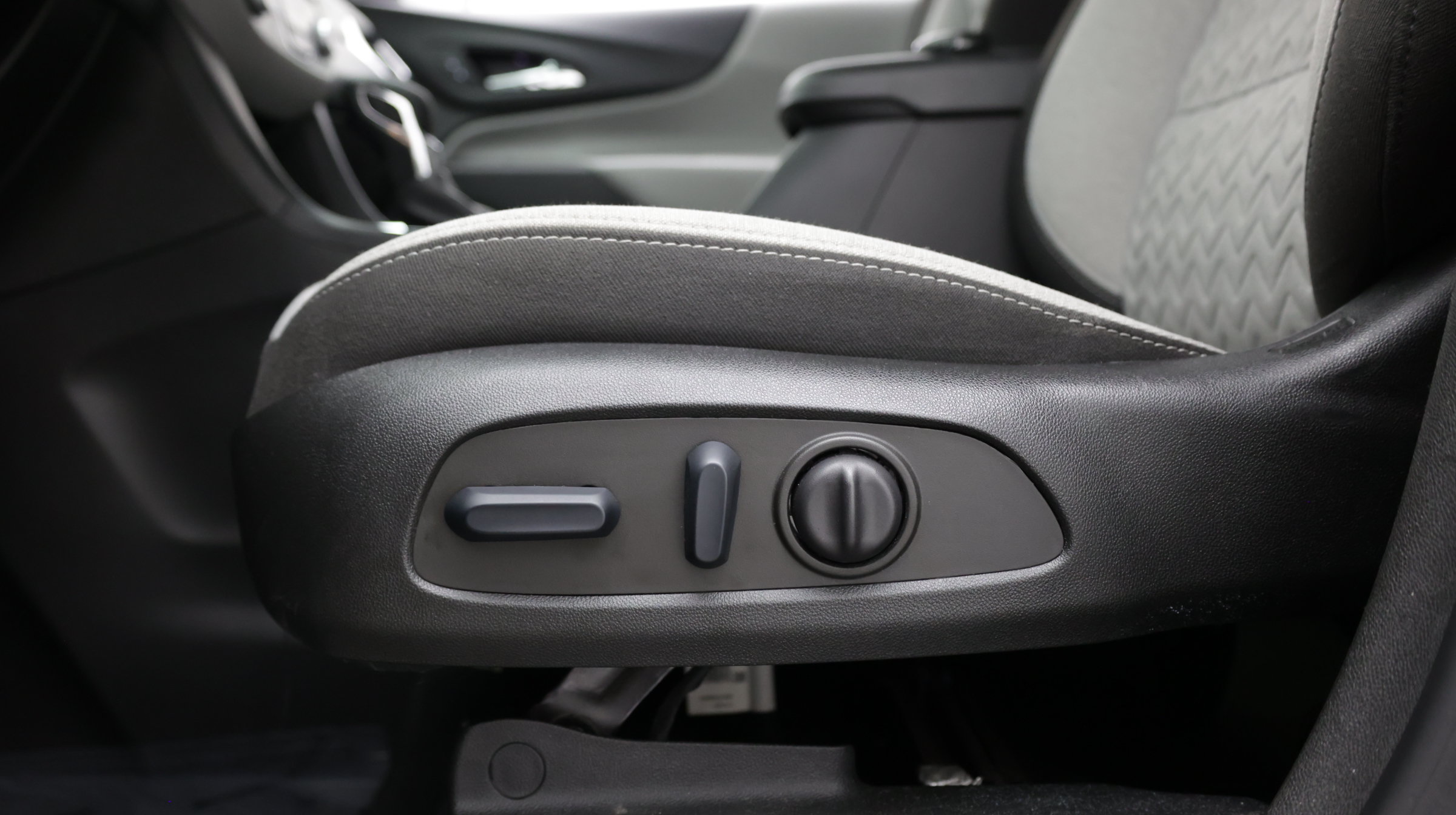 Used 2022 Chevrolet Equinox LS AWD/4WD image 15