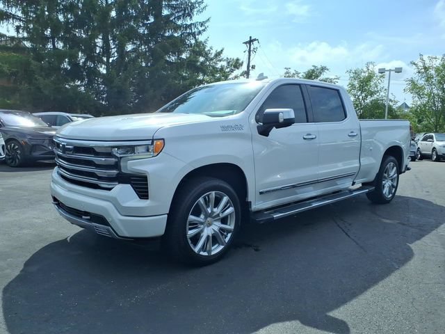 Used 2023 Chevrolet Silverado 1500 High Country AWD/4WD image 3