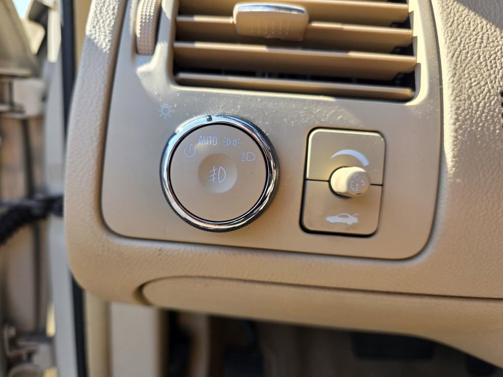 Used 2011 Buick Lucerne CXL w/ Driver Confidence Package image 13