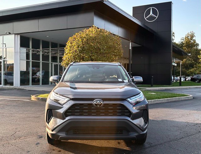 Used 2024 Toyota RAV4 XLE AWD/4WD image 3