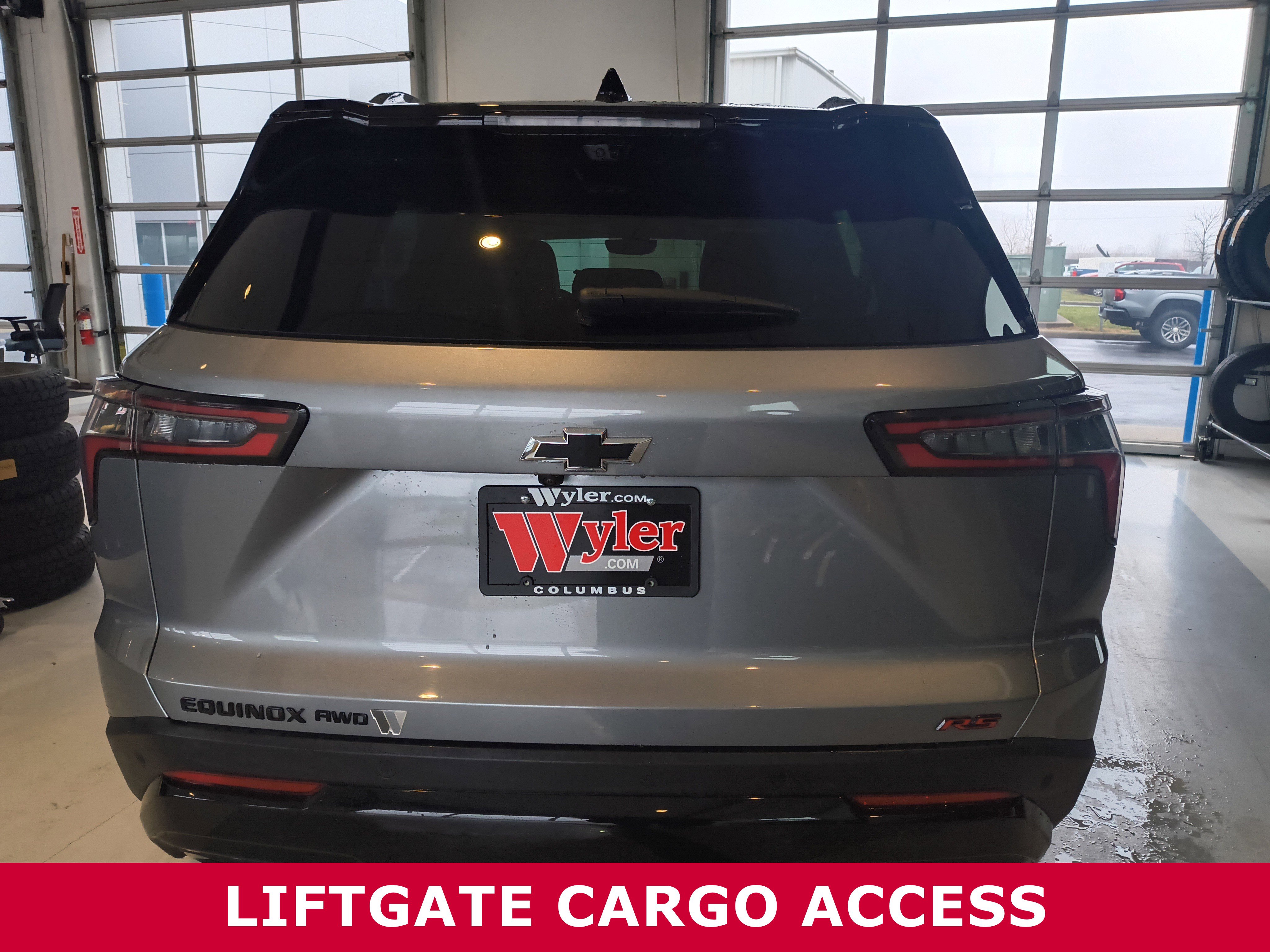 Used 2025 Chevrolet Equinox RS w/ Safety and Technology Package image 5