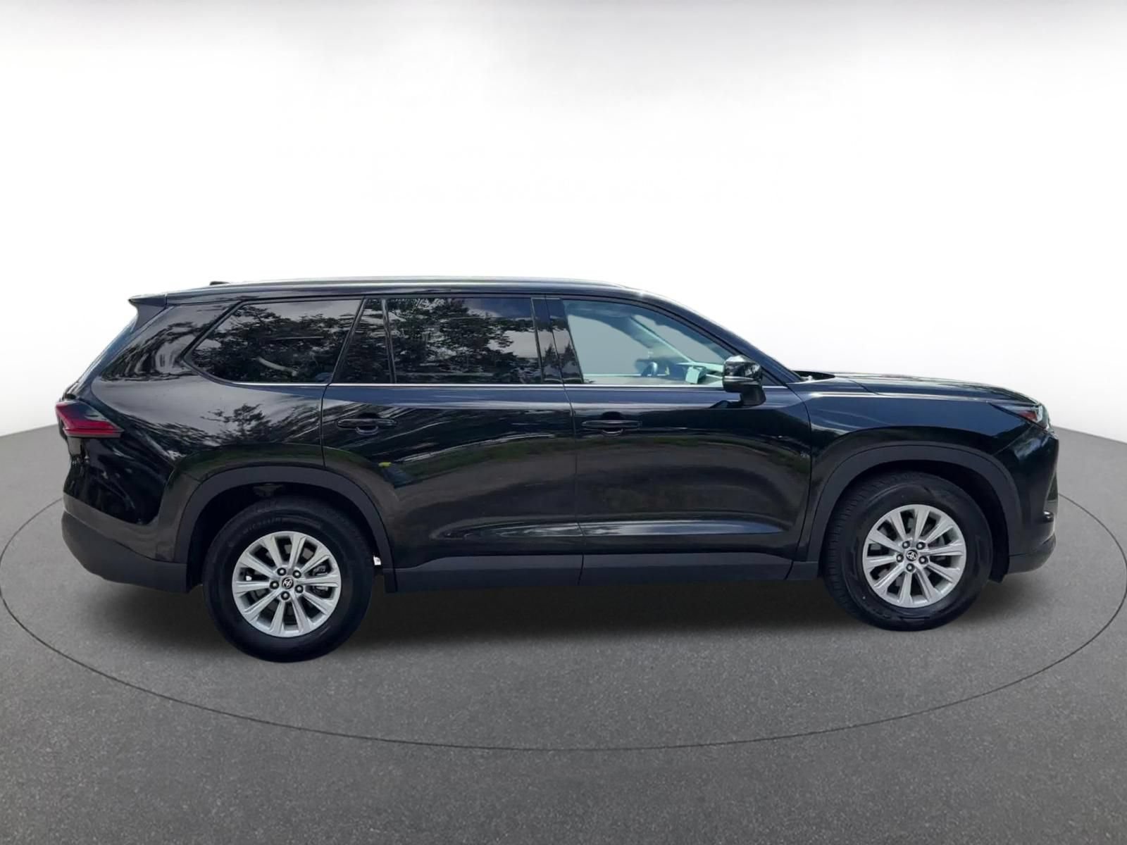 Used 2025 Toyota Grand Highlander FWD image 15