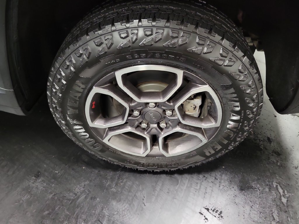 Used 2022 Jeep Grand Cherokee Trailhawk AWD/4WD image 12
