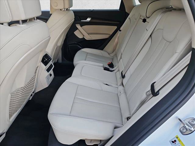 Used 2023 Audi Q5 2.0T Premium Plus w/ Premium Plus Package AWD/4WD image 18