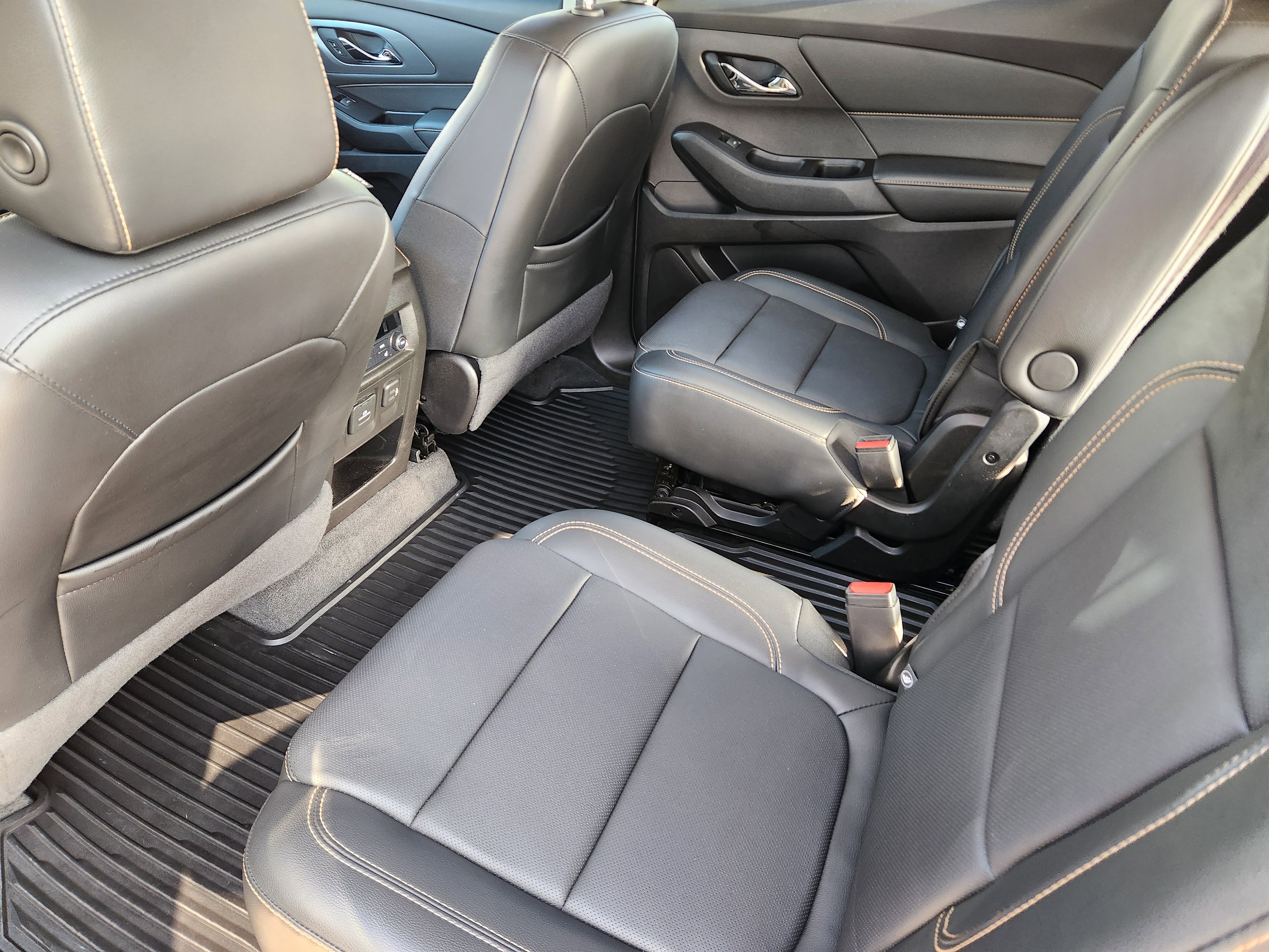 Used 2019 Chevrolet Traverse Premier w/ Redline Edition image 44