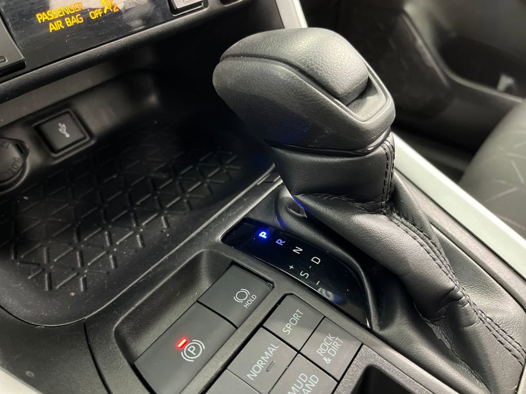 Used 2022 Toyota RAV4 XLE w/ Convenience Package image 26