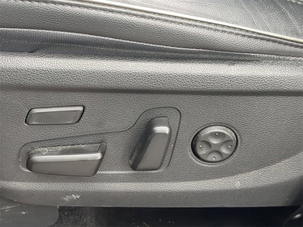 Used 2021 Hyundai Santa Fe Limited image 24