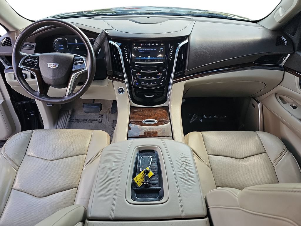 Used 2017 Cadillac Escalade ESV Luxury RWD image 13