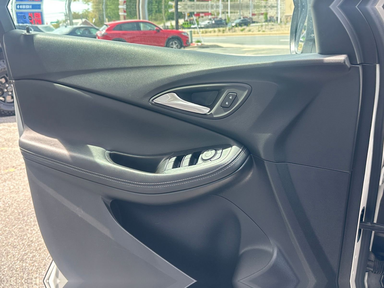 Used 2025 Buick Encore GX Preferred image 18