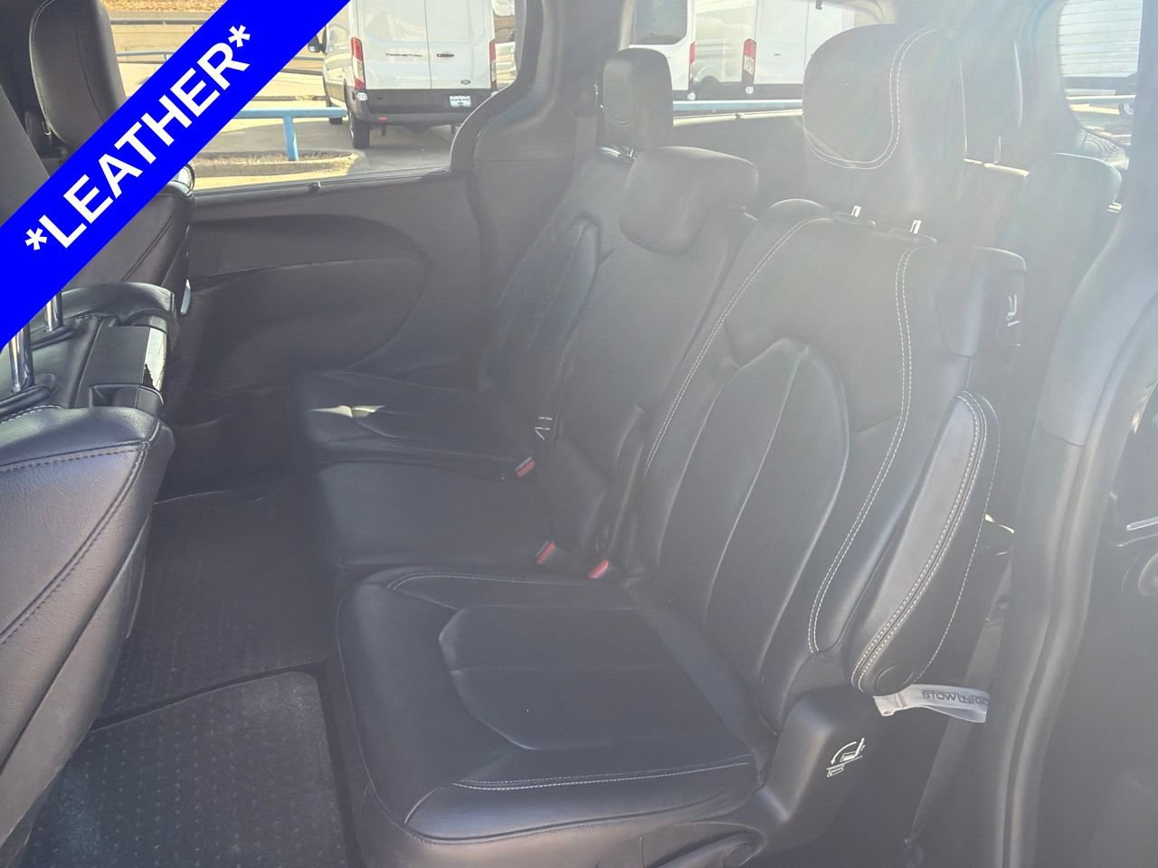 Used 2019 Chrysler Pacifica Touring-L Plus w/ Advanced Safetytec Group FWD image 3