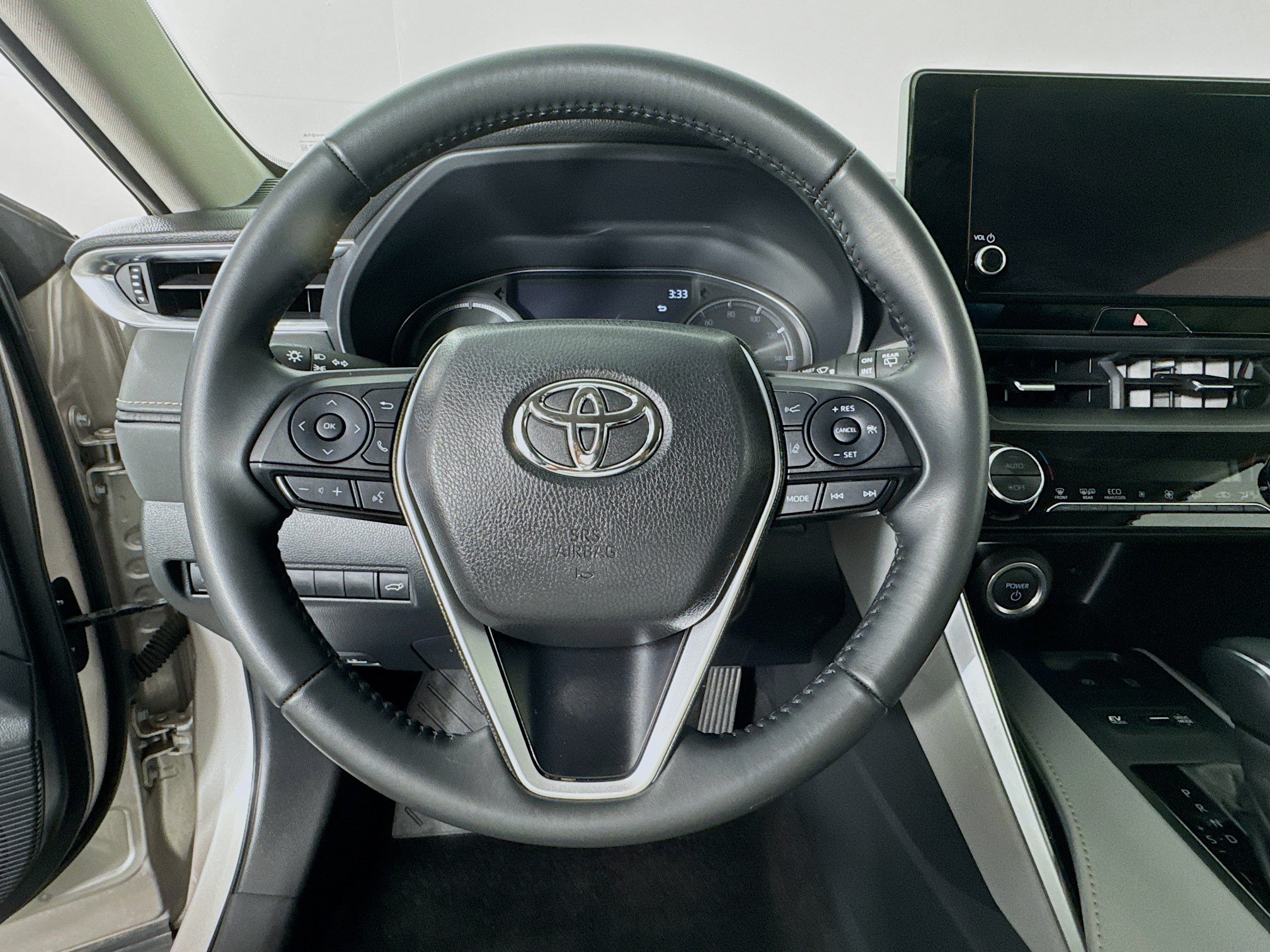 Certified 2024 Toyota Venza LE AWD/4WD image 11
