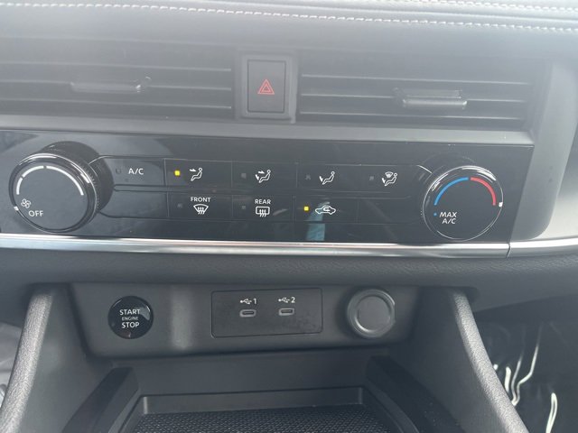 Used 2025 Nissan Rogue S image 19