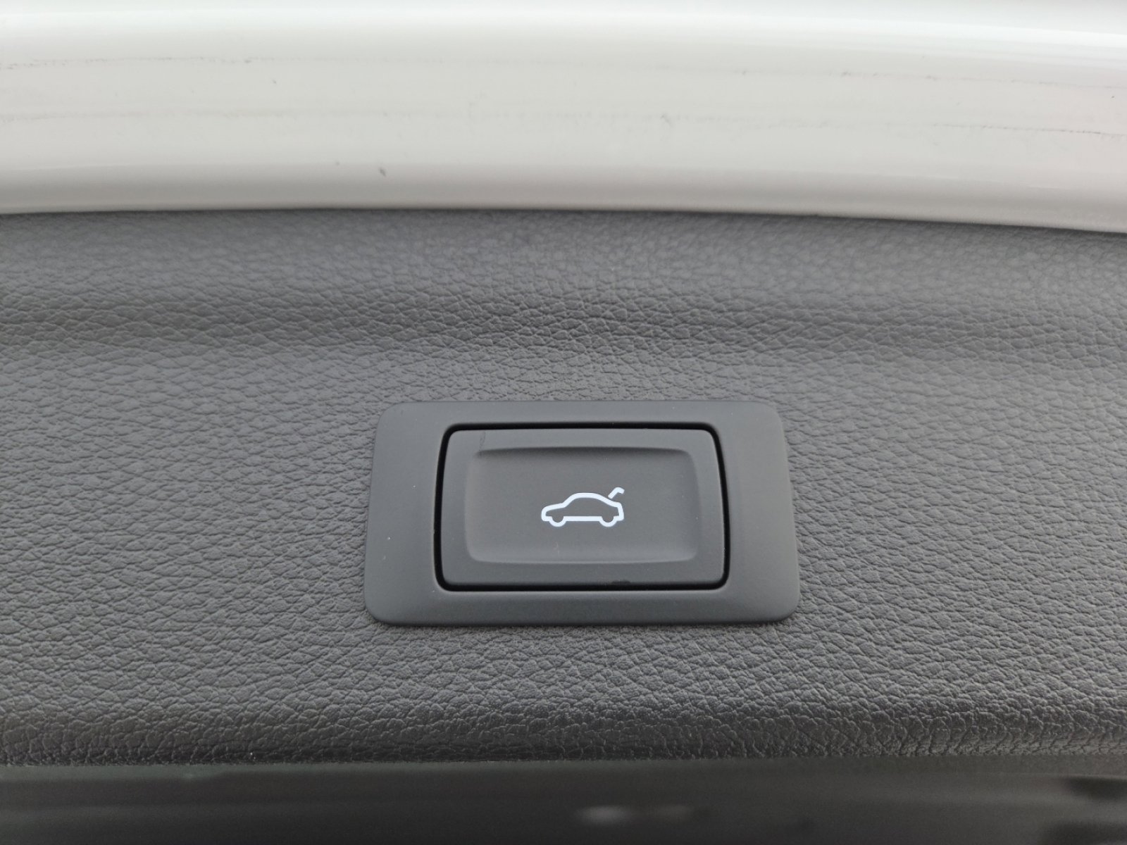 Used 2025 Audi Q3 2.0T Premium image 20