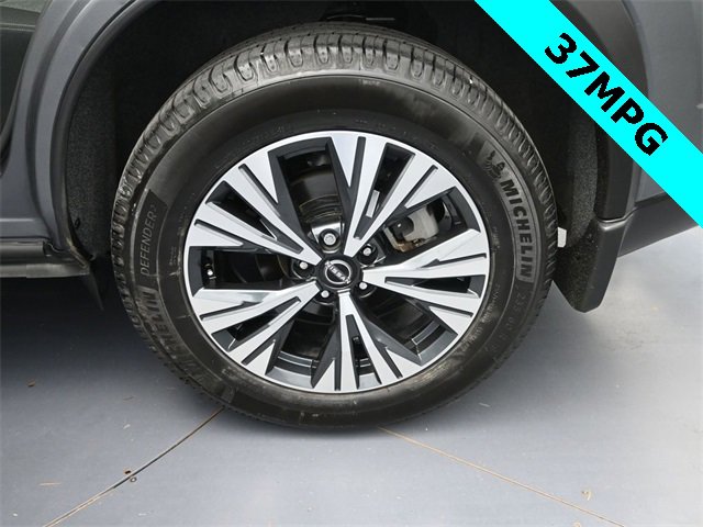 Used 2023 Nissan Rogue SV image 13